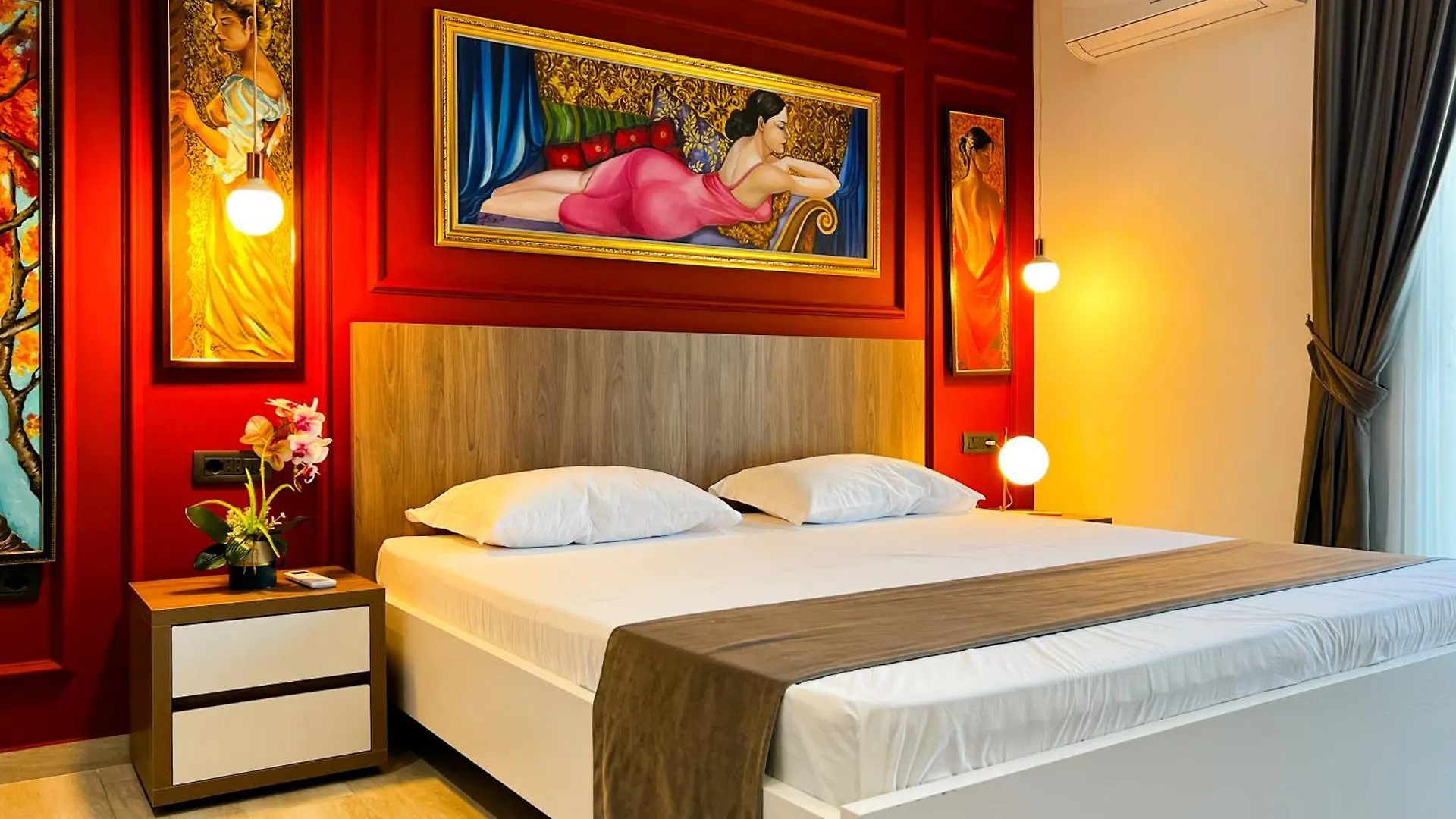 Jata Crown Hotel Tirana 3*,