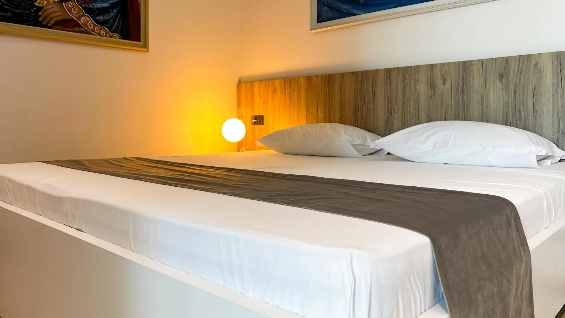 Jata Crown Hotel Tirana 3*,  Albania